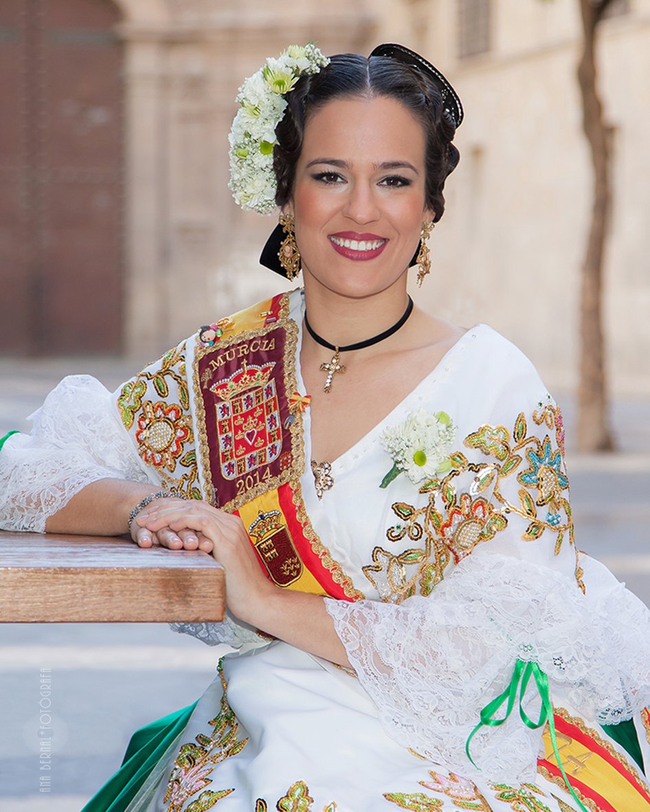 Reinas y Damas Mayores 2014